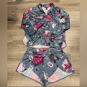 Victoria’s Secret Satin Floral Pajama Set Women’s Medium Button Top Shorts NWT